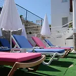 Ayisigi Hotel *